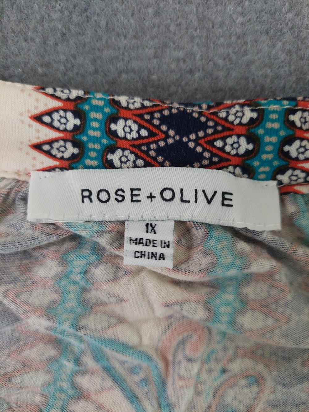 Rose + Olive Women 1X Paisley Henley Tunic Top Boho Stretch 3/4 Sleeve Blouse - Picture 5 of 8